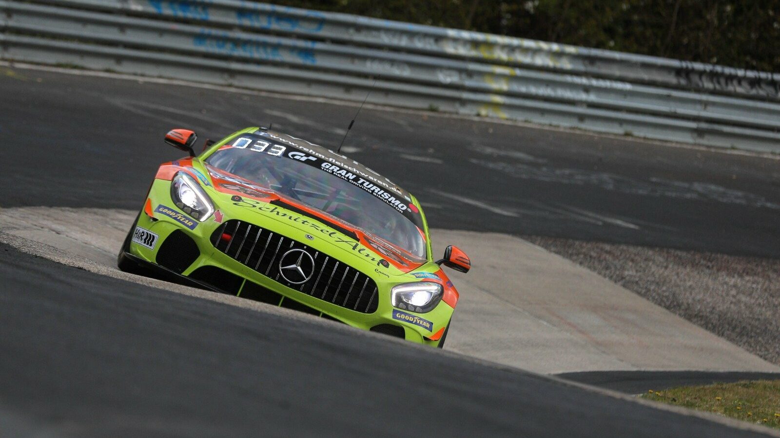 Schnitzel Alm mit Rekordrunde auf der Nordschleife