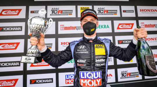 Luca Engstler gewinnt erstes Saisonrennen in Oschersleben