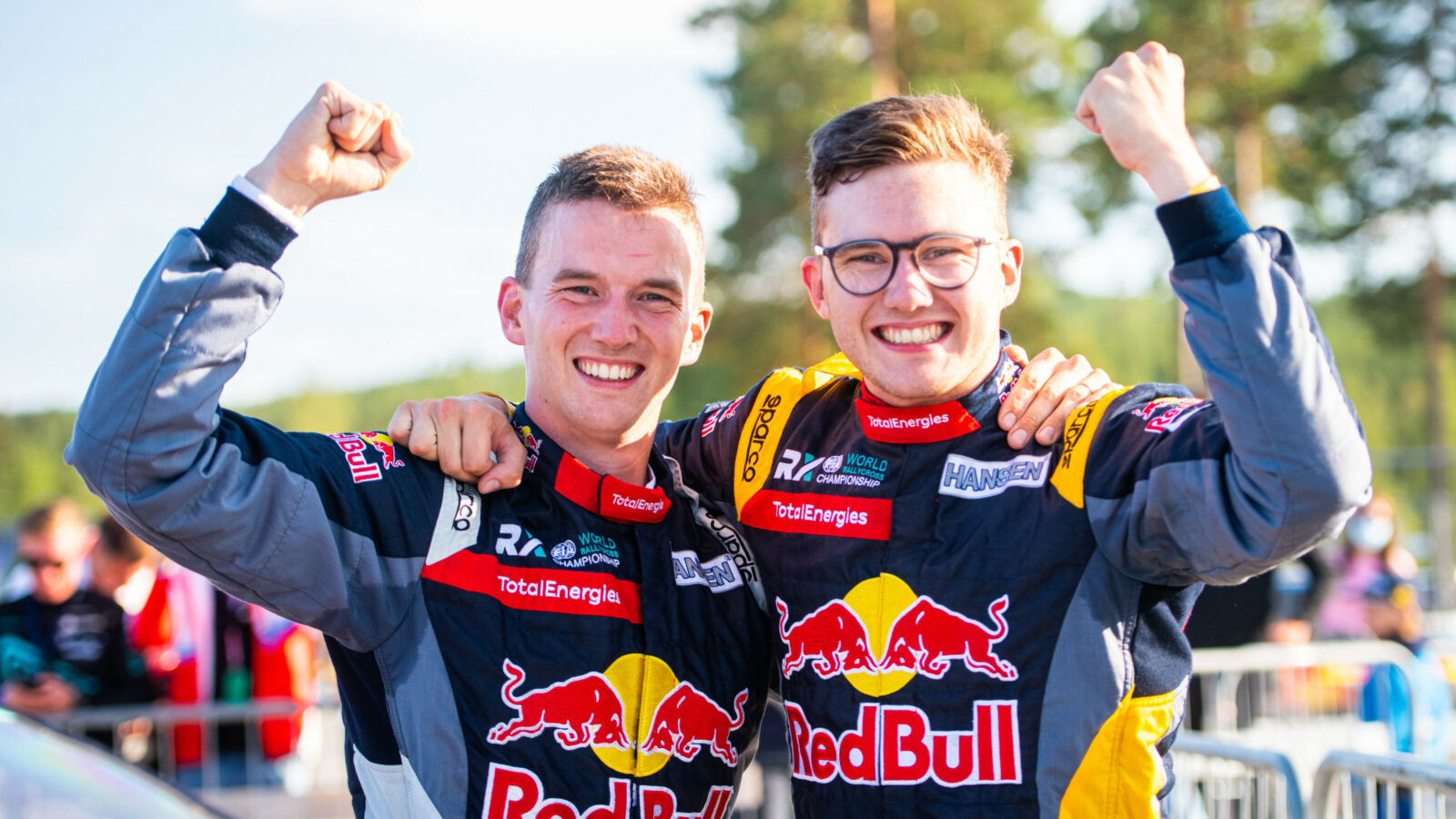 Hansen-Brüder mit Doppelsieg in Höljes